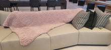 Load image into Gallery viewer, Sparkly rose pink chunky throw
